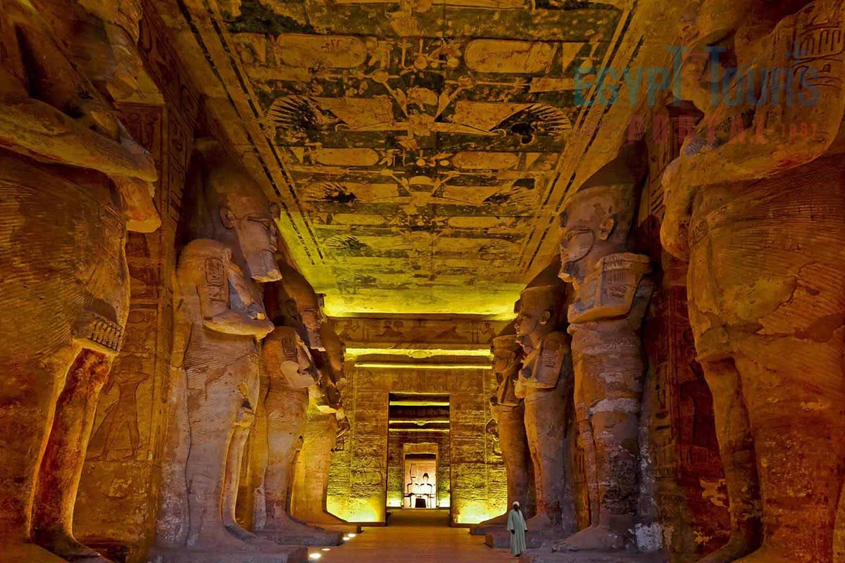 abu simbel tempel innenraum - egypt tours portal.jpg