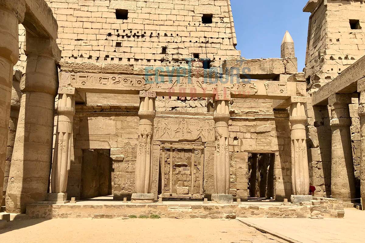 Innenbereich des Luxor Tempels - Egypt Tours Portal.jpg