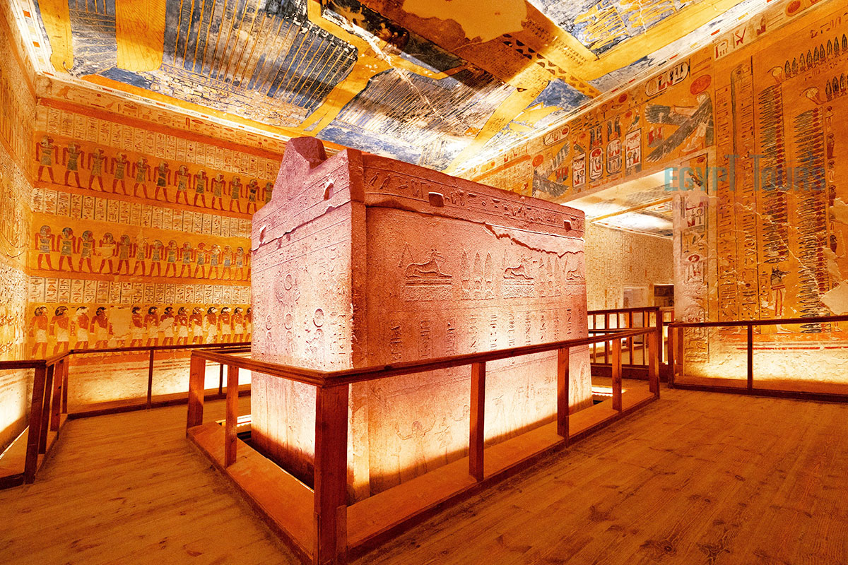 Architektur des Tals der Könige - Egypt Tours Portal.jpg