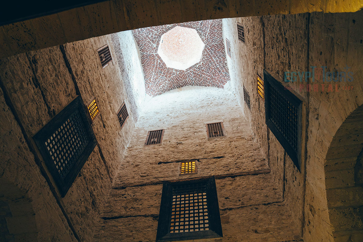 Architektur und Innenräume der Qaitbay Zitadelle - Egypt Tours Portal.jpg