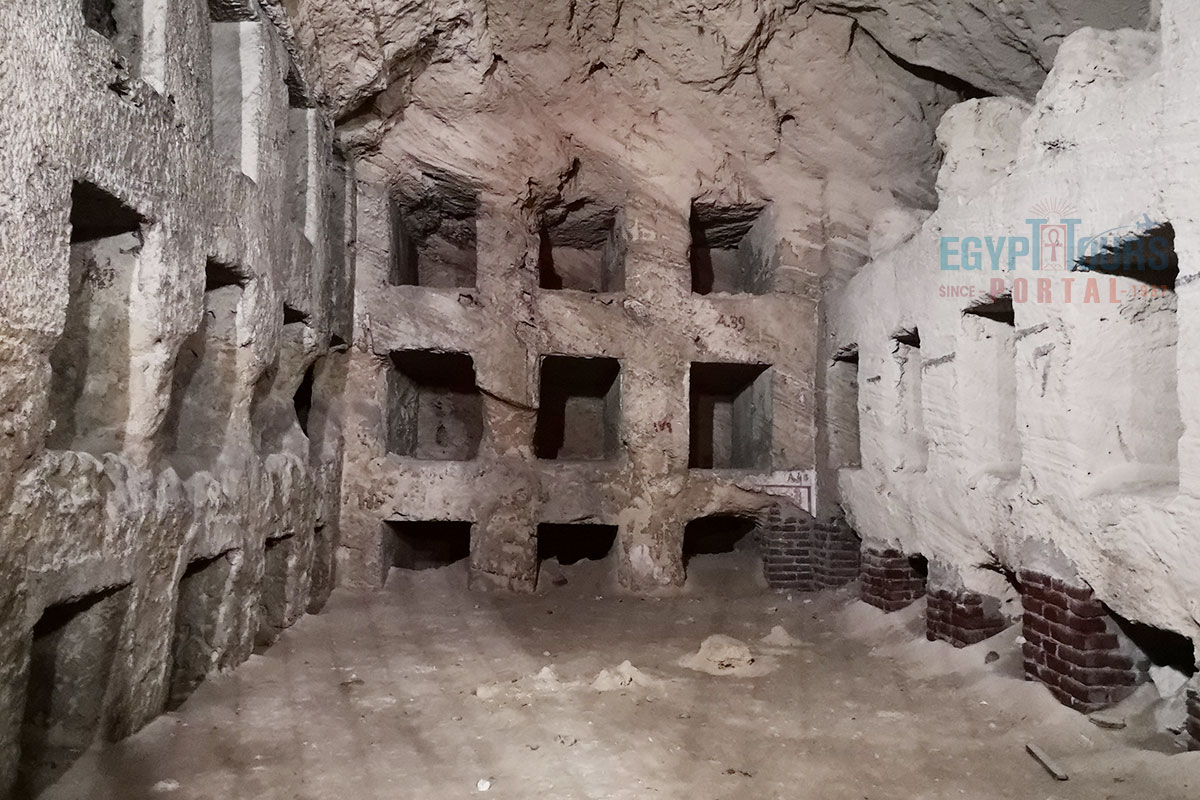 Gräber der Katakomben - Egypt Tours Portal.jpg