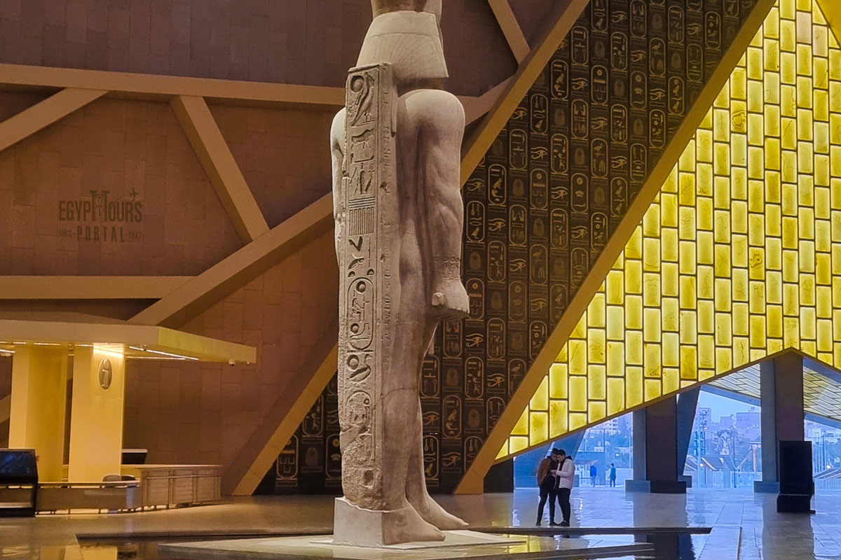 Überblick über das Große Ägyptische Museum - Egypt Tours Portal.jpg