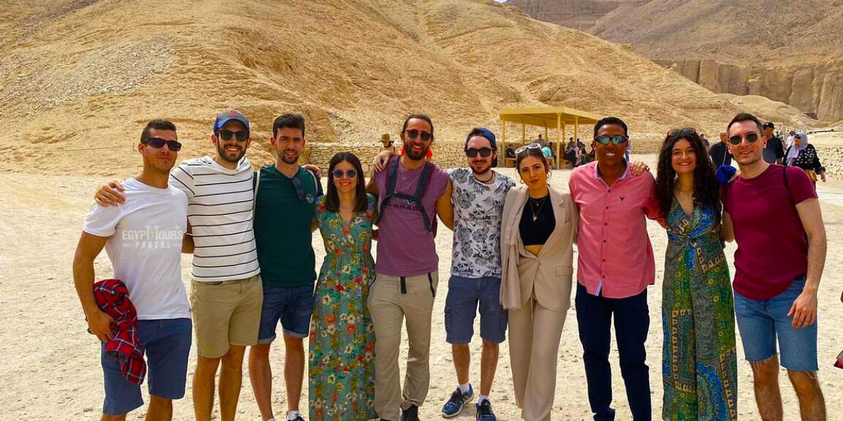 Unsere Kunden im Tal der Könige - Egypt Tours Portal.jpg